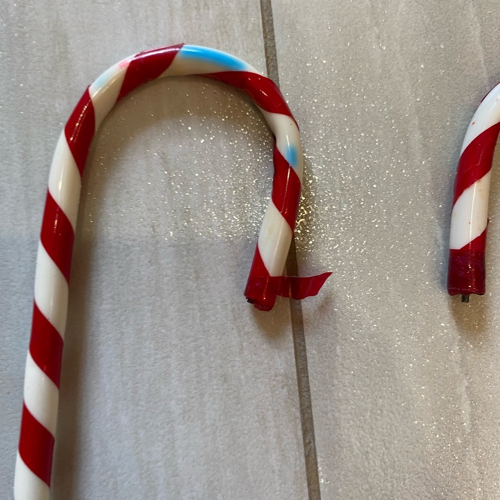 Bundle of 11 Plastic Vintage Candy Canes for Christmas Tree, Wreaths or Garland - Picture 2 of 8